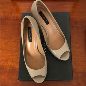 Ann Taylor Perfect Peetoe Pump